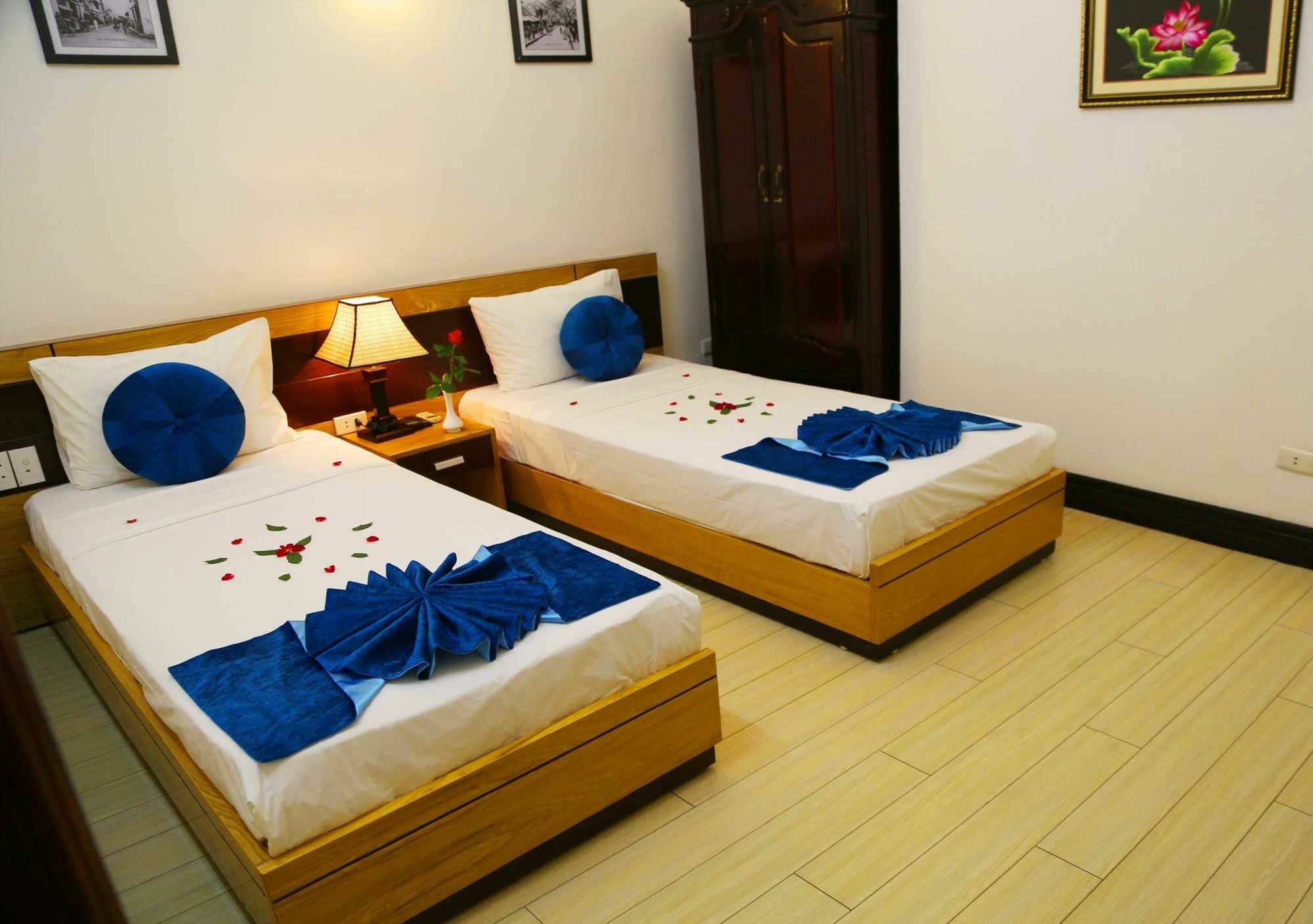 Family Hanoi Hotel Exterior photo